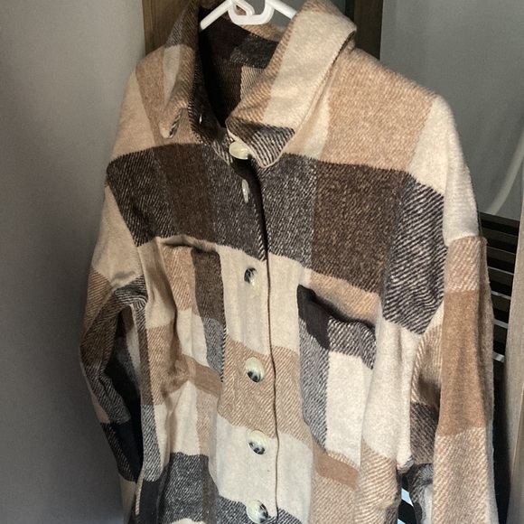 Dark Brown and Tan Plaid Button Up Shacket - Picture 4 of 4